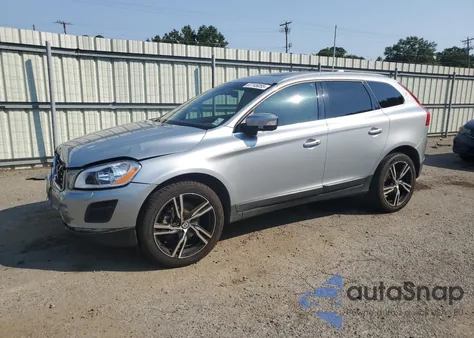 2013 Volvo Xc60 3.2 from USA, damaged, VIN YV4952DL0D2413360